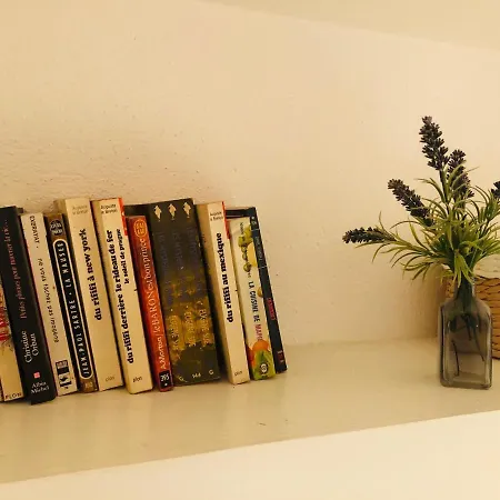 L' Apartment