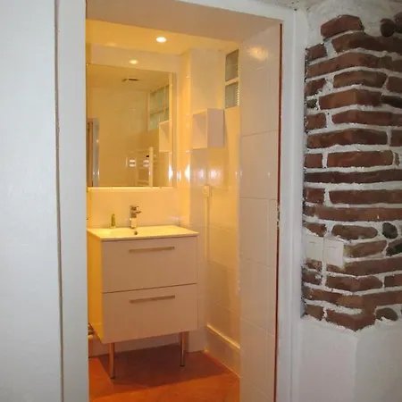 Apartment L' *
